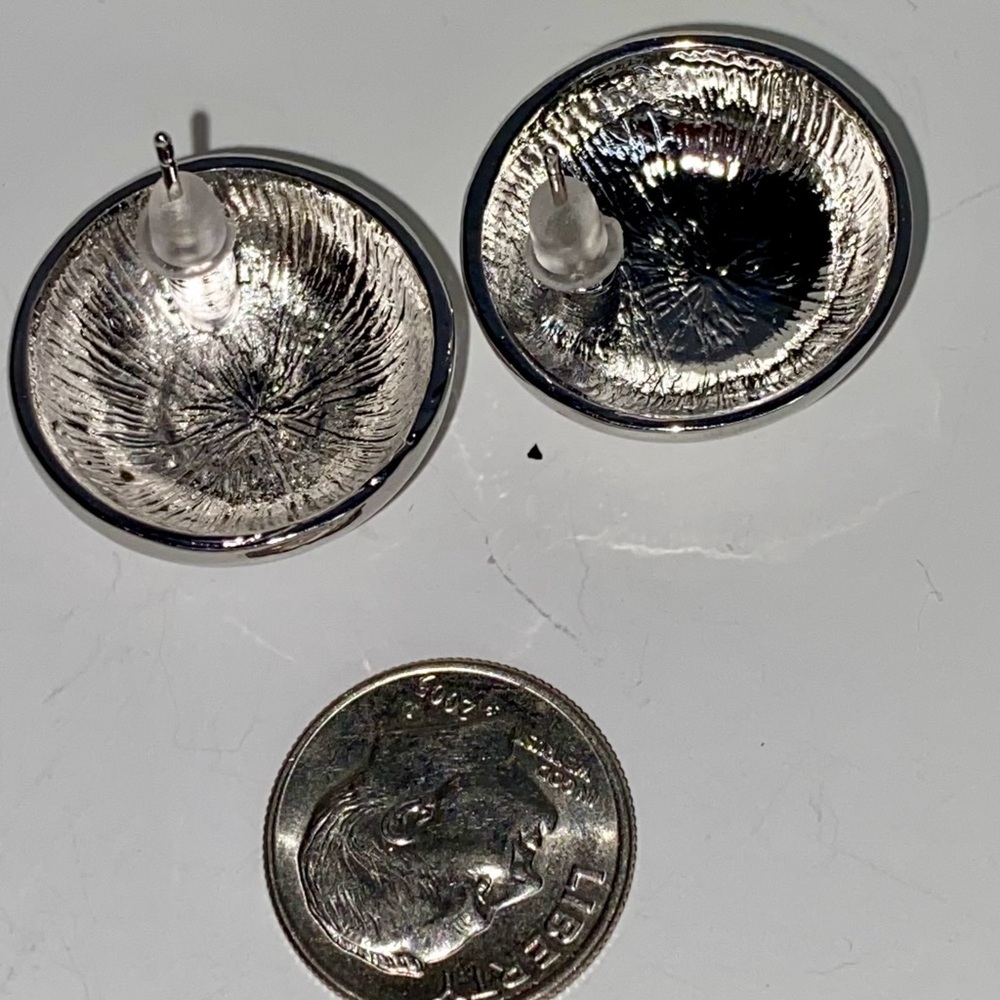 Fashion Earrings black in silver tone, buttons style - Picture 6 of 6